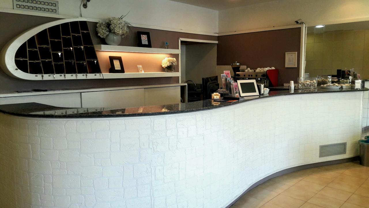 Hotel Centro กัมปีบีเซนซีโอ ภายนอก รูปภาพ