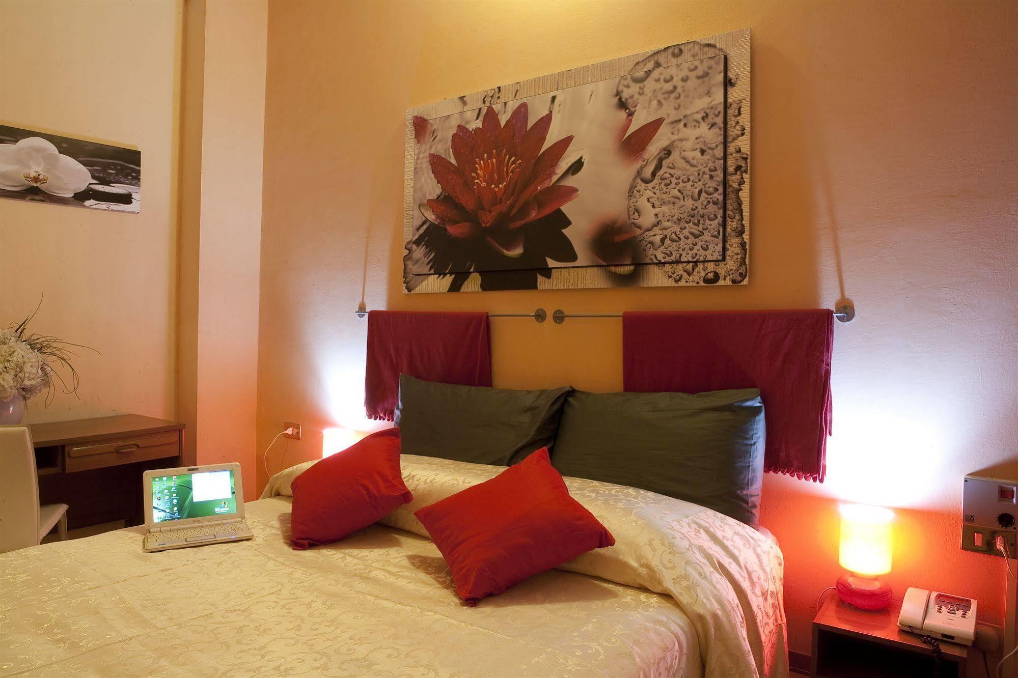 Hotel Centro กัมปีบีเซนซีโอ ภายนอก รูปภาพ