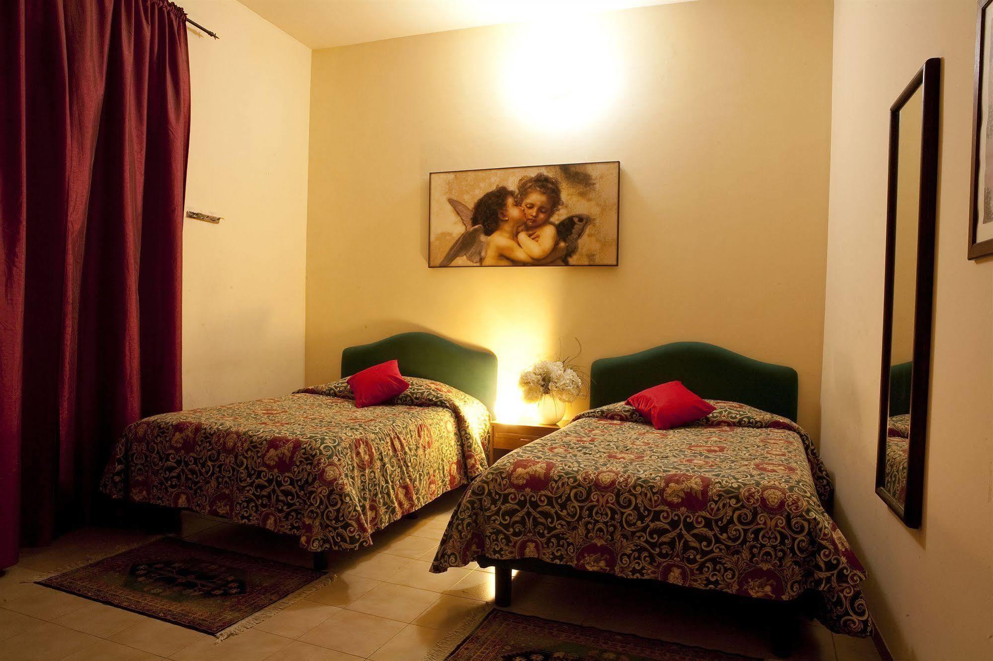 Hotel Centro กัมปีบีเซนซีโอ ภายนอก รูปภาพ