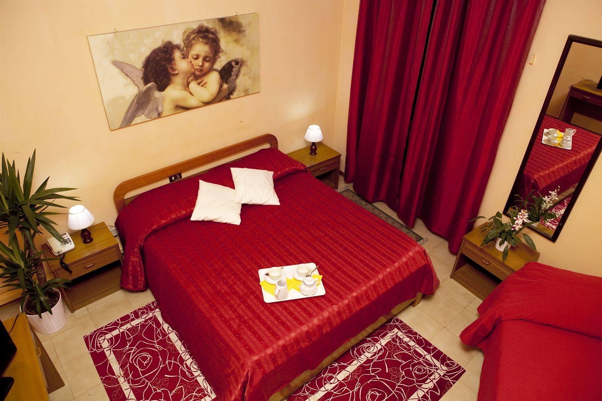 Hotel Centro กัมปีบีเซนซีโอ ภายนอก รูปภาพ
